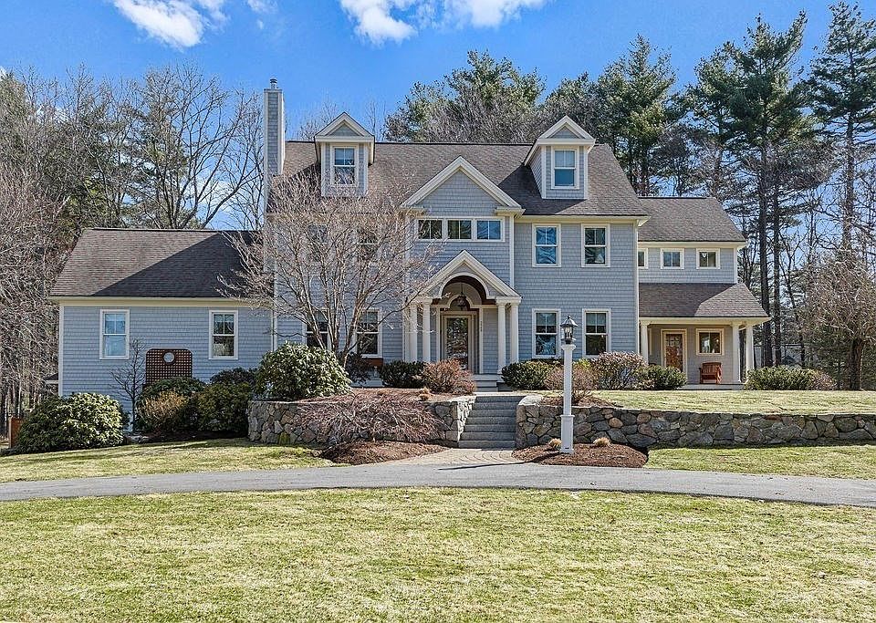 1st image of 228 Mossman Rd