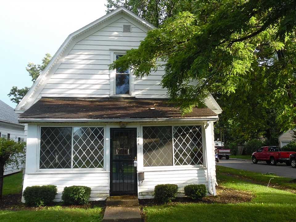 1st image of 1228 W South St