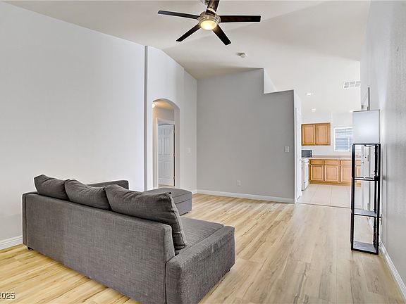 5th image of 10375 Madagascar Palm St