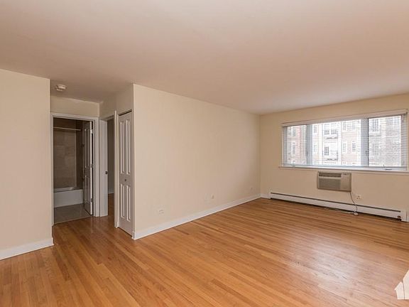 3rd image of 623 W Wrightwood Ave #4044th