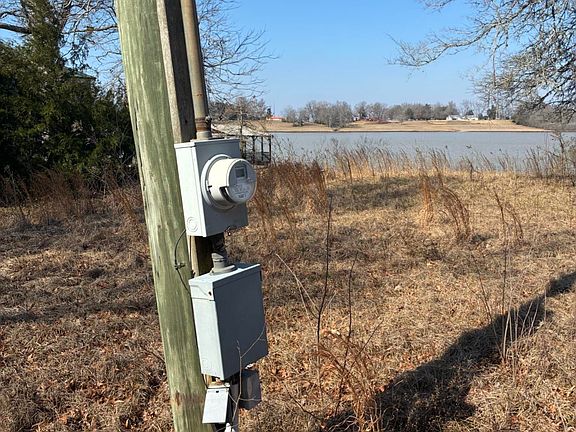 3rd image of 137 John Rd