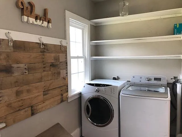 504 S Jackson St — Photo 2