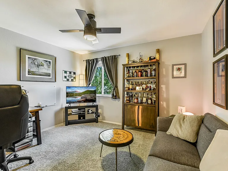 1021 Doras Dr — Photo 12