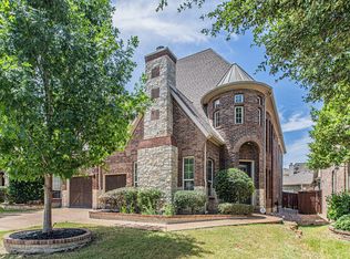 216 Florence Dr, Lewisville, TX 75056