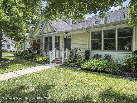 2nd image of 36 Thornbrooke Drive