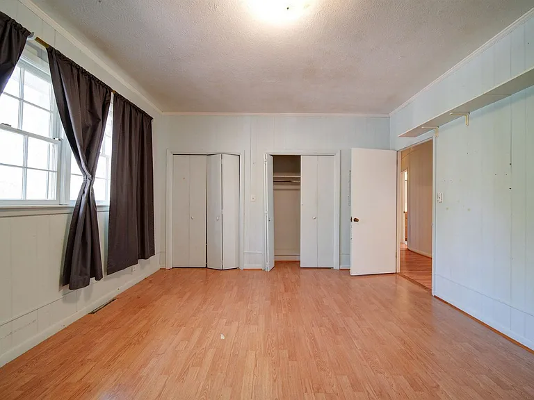 910 Basilwild Dr — Photo 17