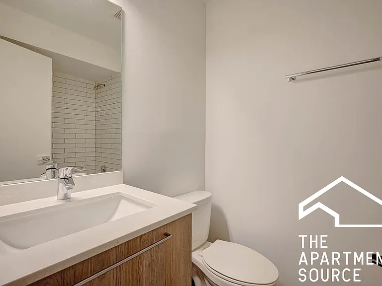 7621 N Sheridan Rd #1J — Photo 10
