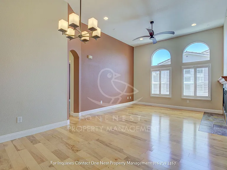 2050 Sierra View Cir #1 — Photo 5