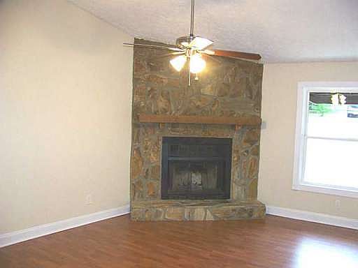 3rd image of 111 Apple Valley Dr