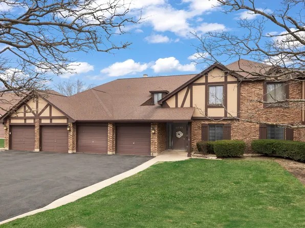 1755 Plymouth Ct APT D, Wheaton, IL 60189