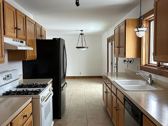 5th image of 3017 Canyon Dr