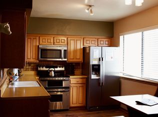 168 Meadow Ln, Mammoth Lakes, CA 93546