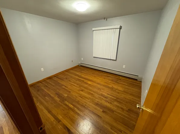 238 Webster Avenue image 7 of 9