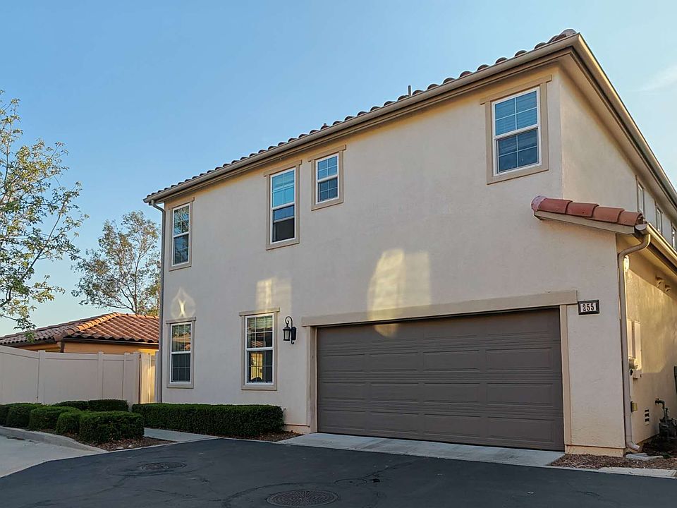 1st image of 255 Golden Bear Ln