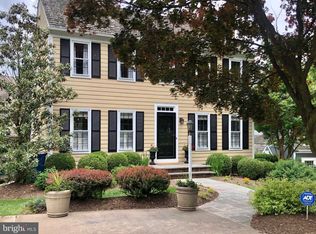 11693 Stockbridge Ln, Reston, VA 20194