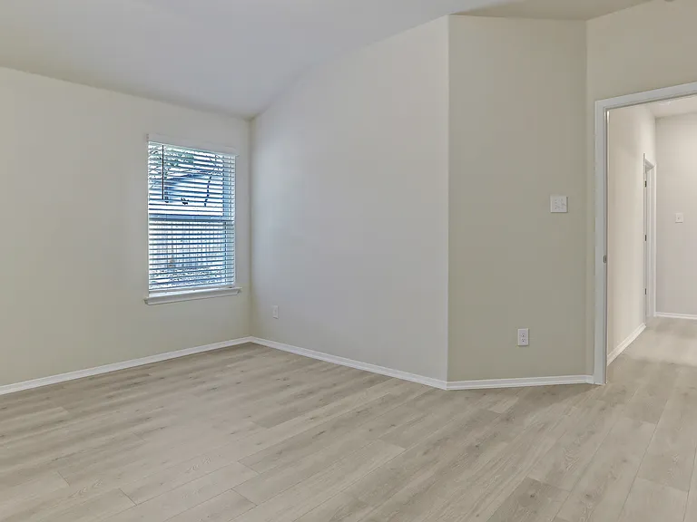 3902 Crockett Ave — Photo 14