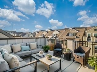 1053 Manacor Ln, Dallas, TX 75212
