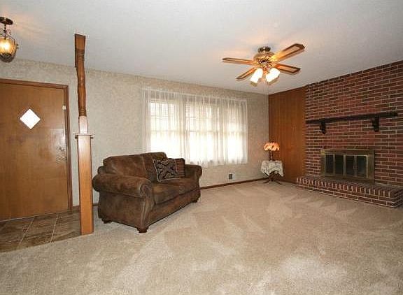 3rd image of 607 NE 1st St