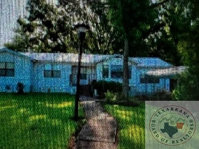 1st image of 301 Peach St