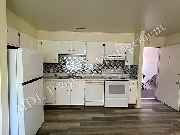 4th image of 1850 Squire Dr APT 7
