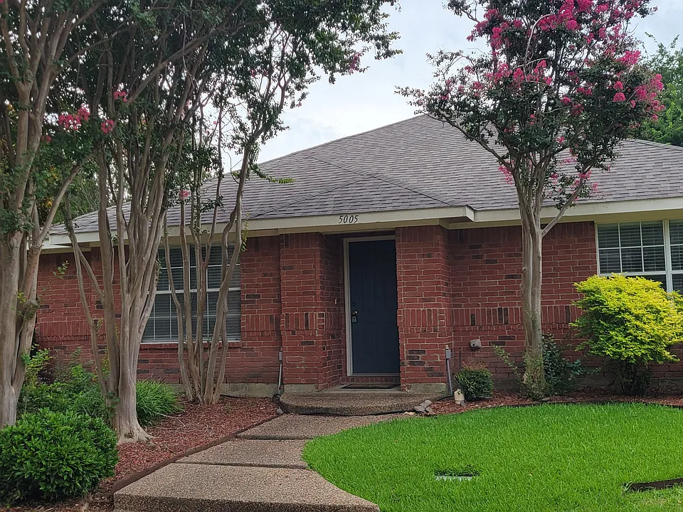 5005 Boxwood Ln