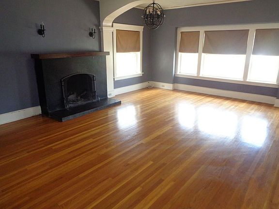 3rd image of 3128 Federal Ave