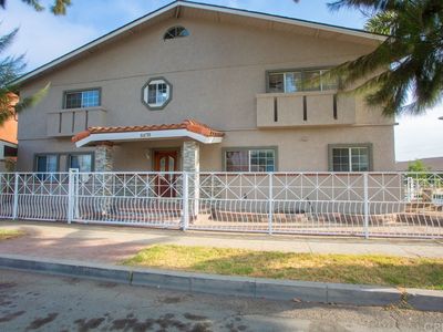 5575 Century Blvd, South Gate, CA, 90280