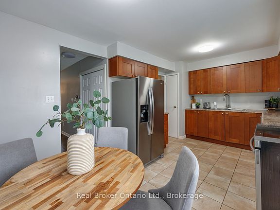 5th image of 220 Ormond Dr #30