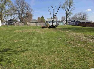 309 E Chestnut St, Mount Sterling, IL 62353