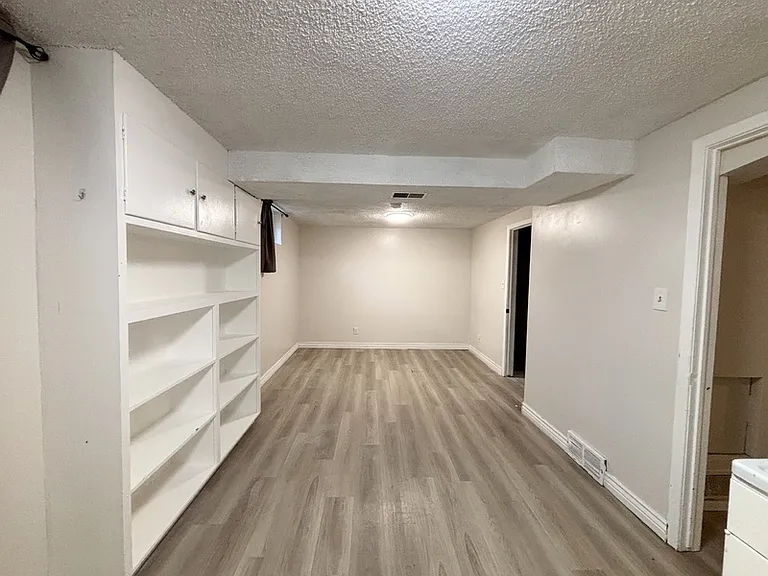 416 W Cornell Dr — Photo 11