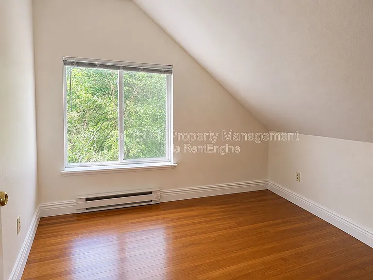 411 4th Ave S #3 — Photo 29
