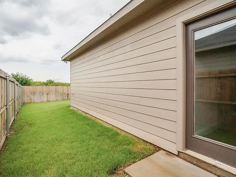 428 Canvas Ct — Photo 13
