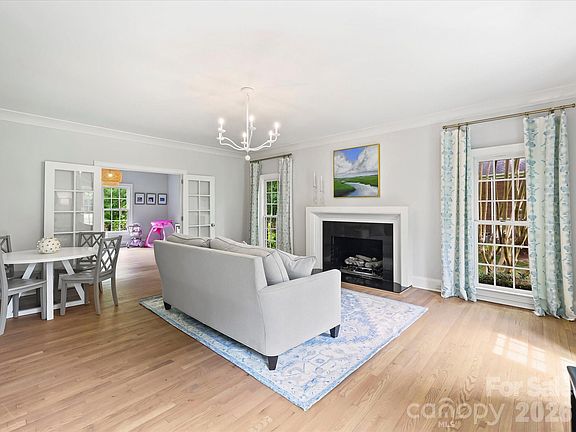 4th image of 4017 Moorland Dr