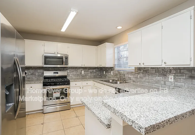 6427 Slate Stone Ln — Photo 10