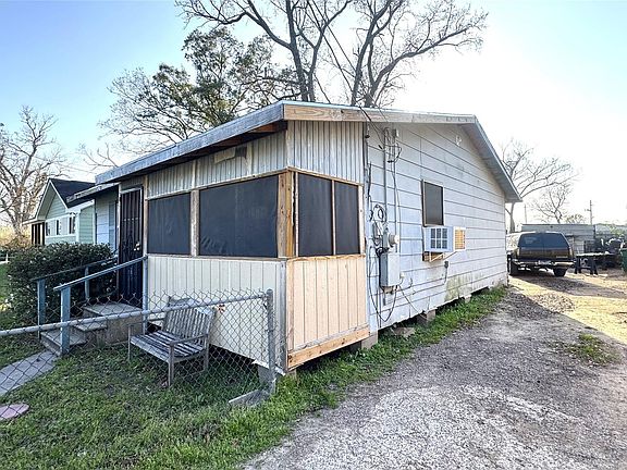 3rd image of 8507 Prairie View Dr