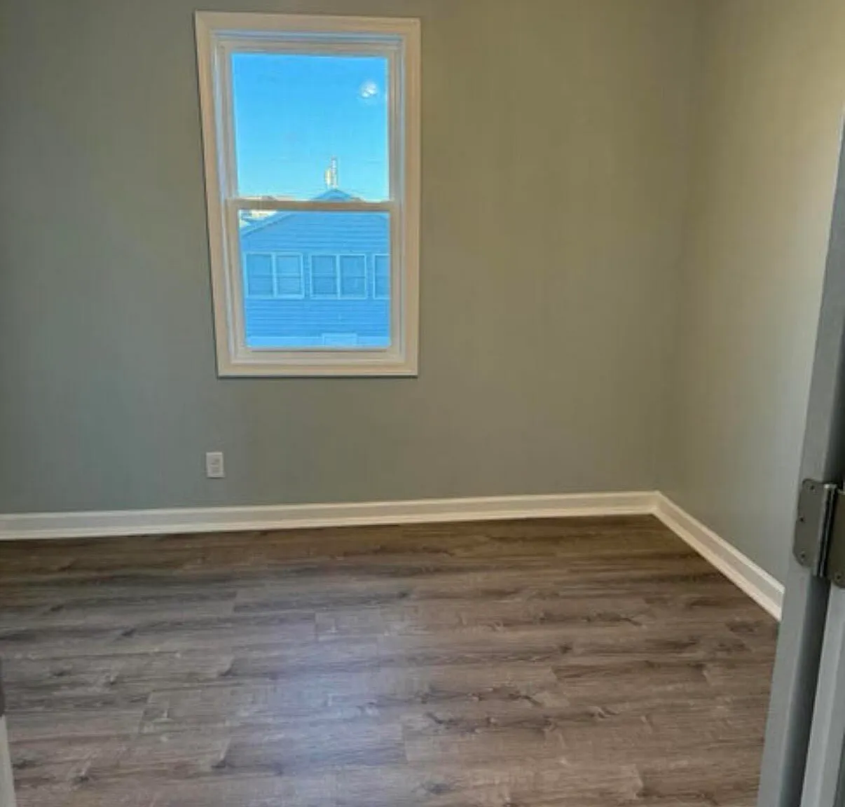 2 bed, 900 sqft, $2,575 — Photo 3