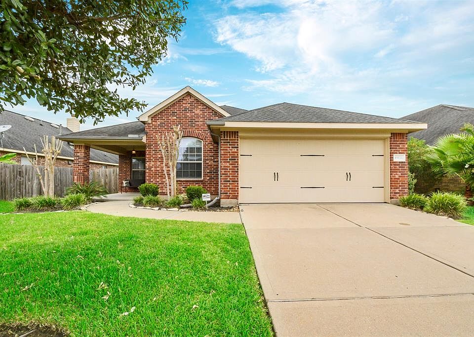 1st image of 19126 Quarry Lakes Ln