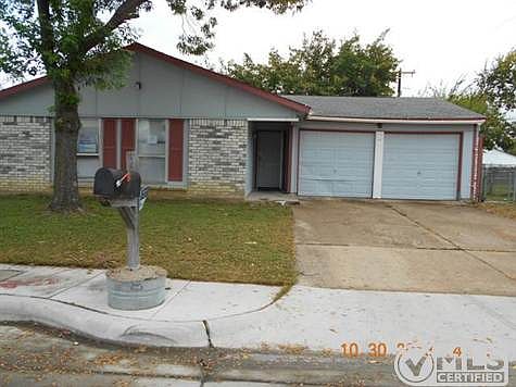 1st image of 1337 N San Saba St
