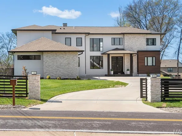 10010 Schuessler Rd, Saint Louis, MO 63128