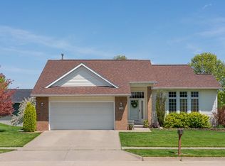 126 Stanwyck Dr, Iowa City, IA 52240