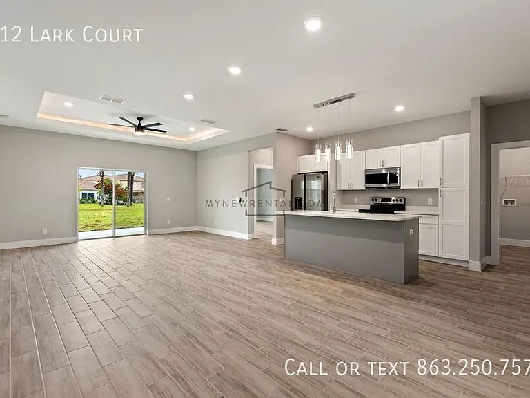 412 Lark Ct — Photo 6