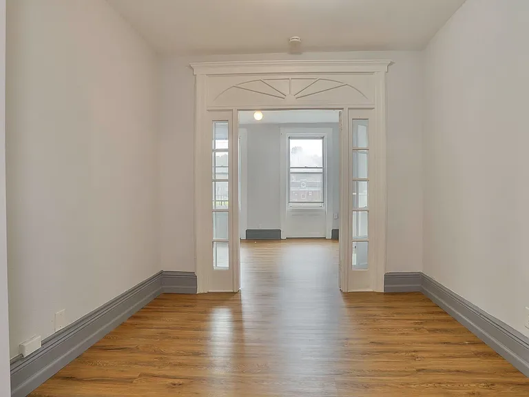 327 Jackson St #13 — Photo 9