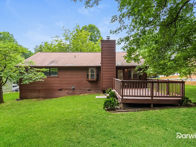 2571 Redfield Dr — Photo 14