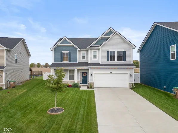 2893 Creekridge Ct, Columbus, IN 47201