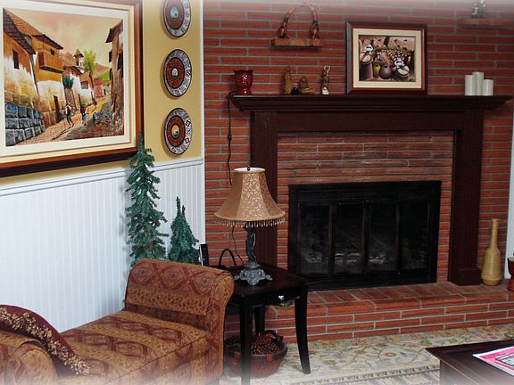 4th image of 221 NE San Bayo Cir