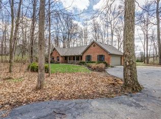 561 Woodhaven Trl, Yellow Springs, OH 45387