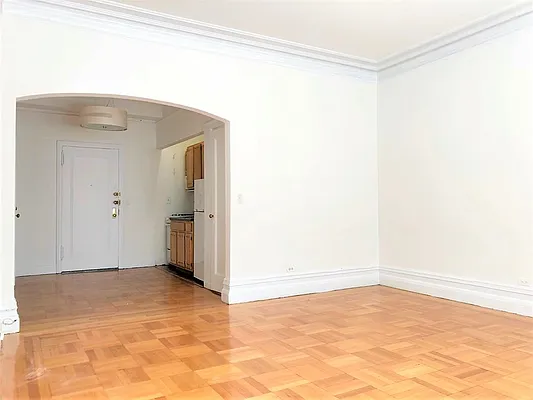 Rented by Dynamik Realty | media 21