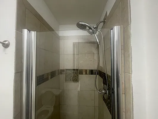 Rented by Batra Group Inc | media 15