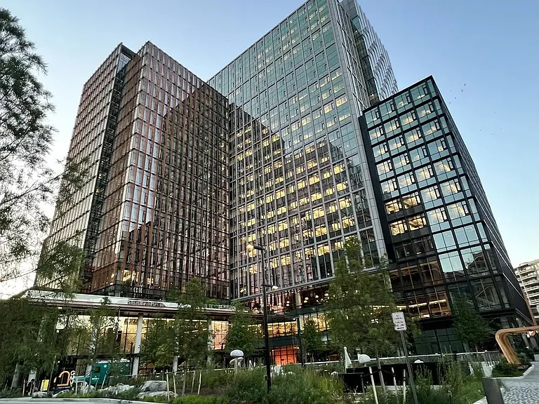 Walking distance to new Amazon HQ2 campus