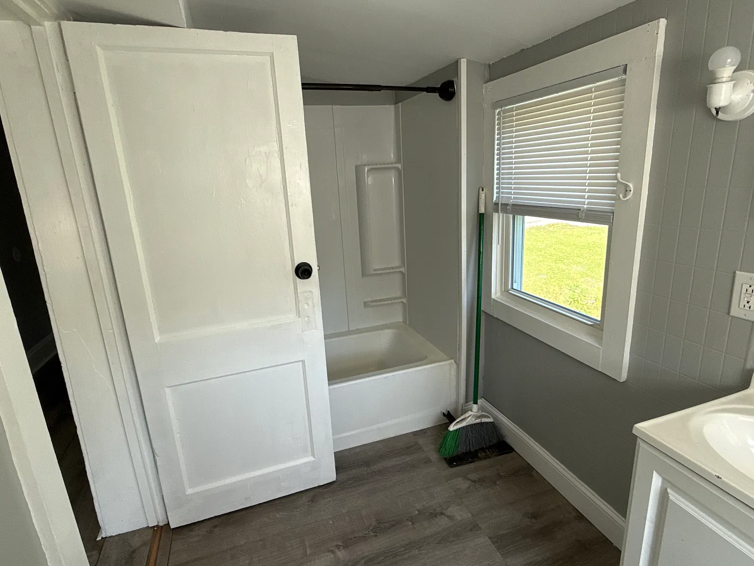 1 bed, 1000 sqft, $1,450 — Photo 1